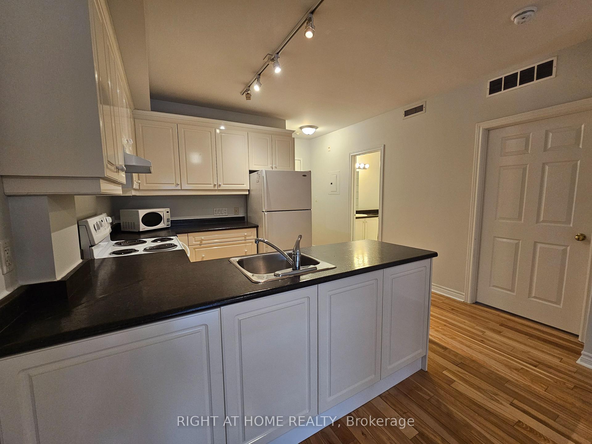 Photo 6 of Unit 203, 648A Yonge Street, Toronto, Church-Yonge Corridor — HOMEH