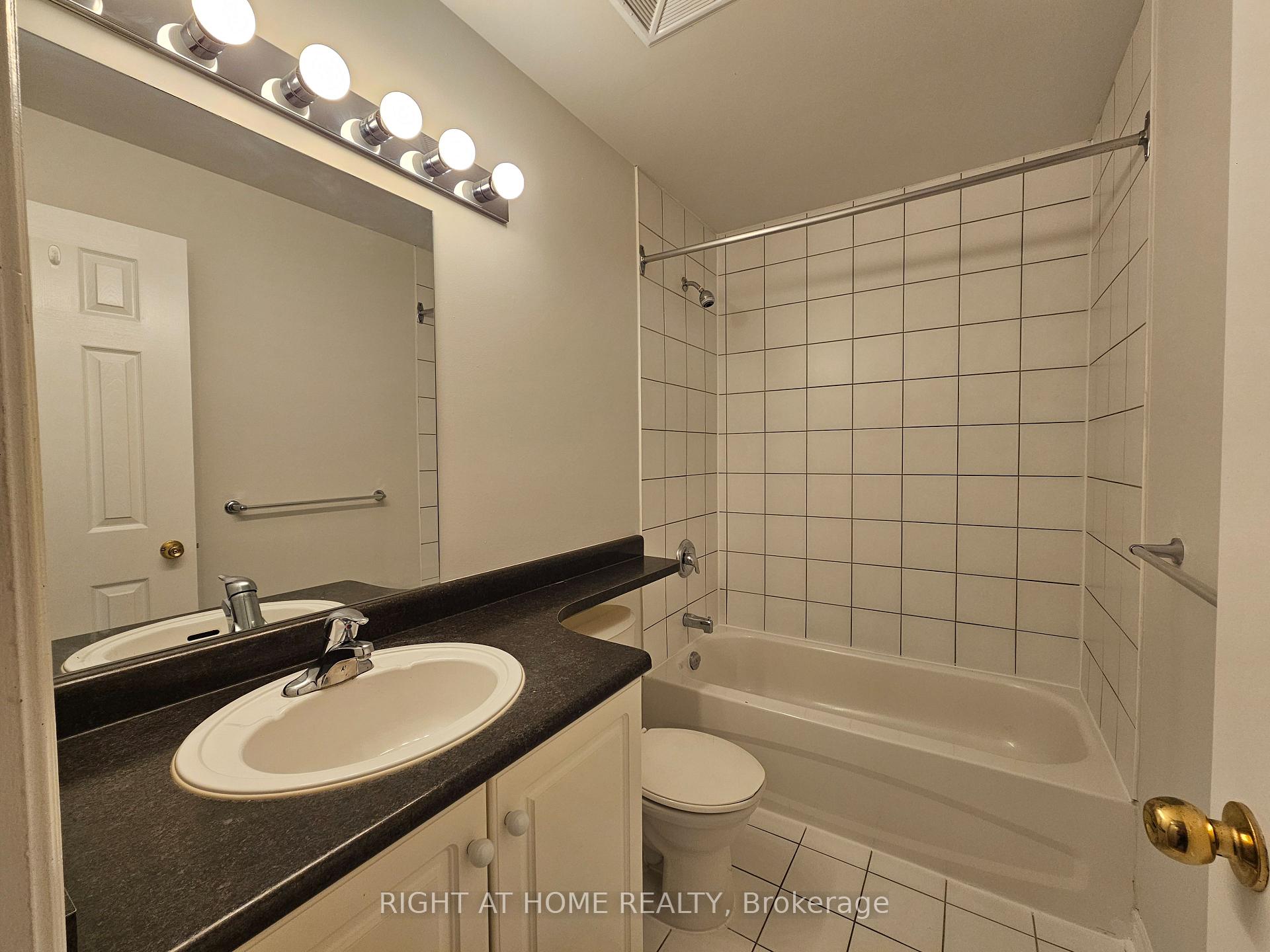 Photo 14 of Unit 203, 648A Yonge Street, Toronto, Church-Yonge Corridor — HOMEH
