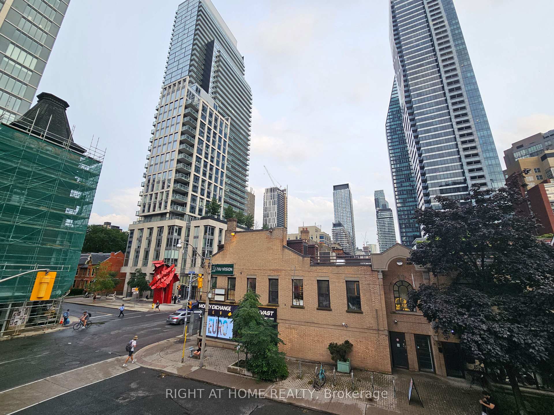 Photo 18 of Unit 203, 648A Yonge Street, Toronto, Church-Yonge Corridor — HOMEH