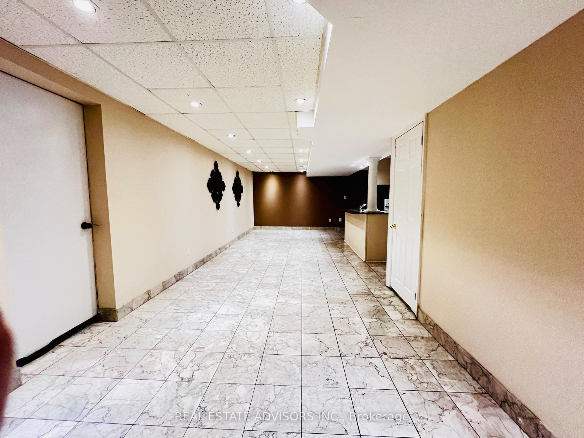 Photo 8 of 2 Adam Ernst Basement Court, Vaughan, Vellore Village — HOMEH