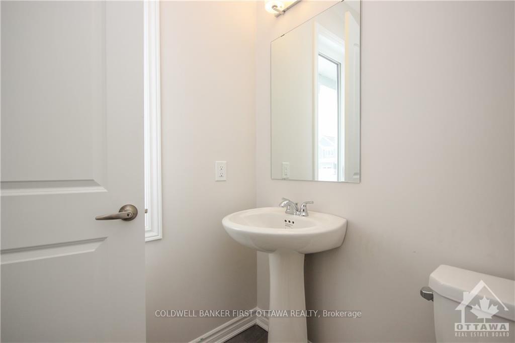 Photo 4 of 72 Focality Crescent, Ottawa, Barrhaven - Half Moon Bay — HOMEH