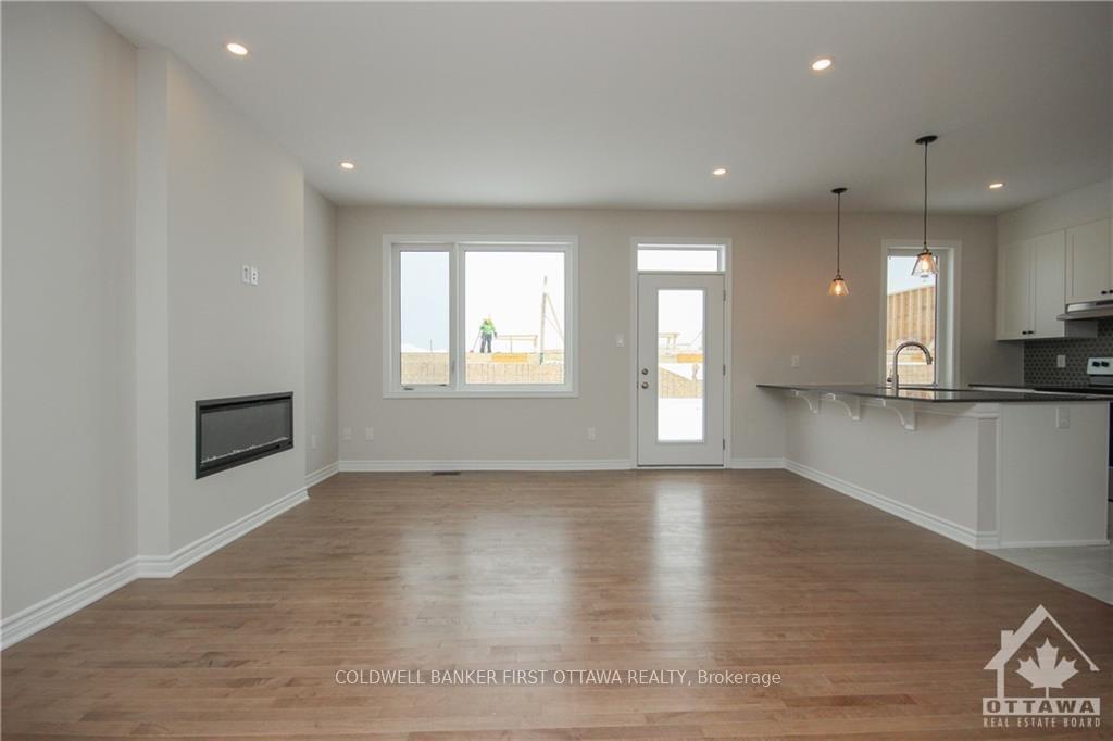 Photo 6 of 72 Focality Crescent, Ottawa, Barrhaven - Half Moon Bay — HOMEH