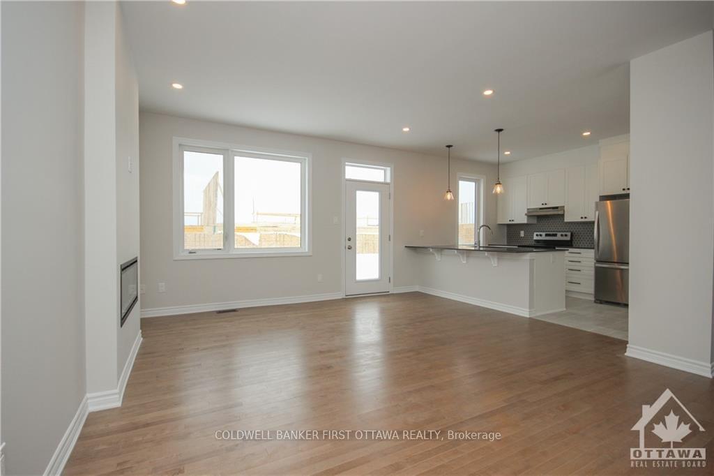 Photo 8 of 72 Focality Crescent, Ottawa, Barrhaven - Half Moon Bay — HOMEH
