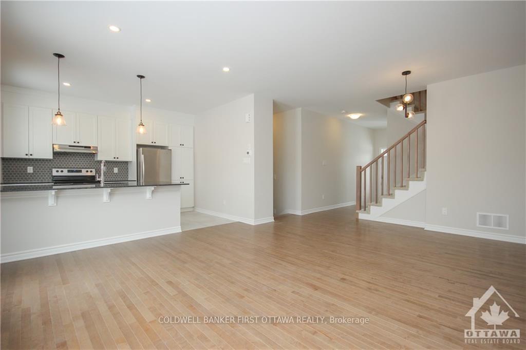 Photo 9 of 72 Focality Crescent, Ottawa, Barrhaven - Half Moon Bay — HOMEH