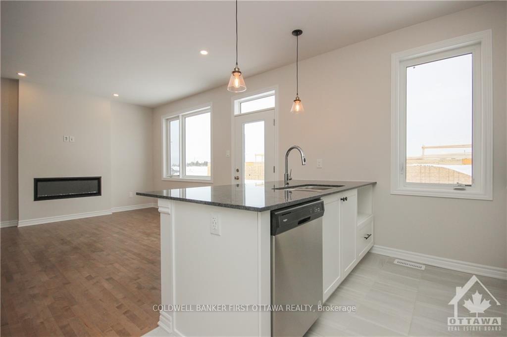Photo 12 of 72 Focality Crescent, Ottawa, Barrhaven - Half Moon Bay — HOMEH