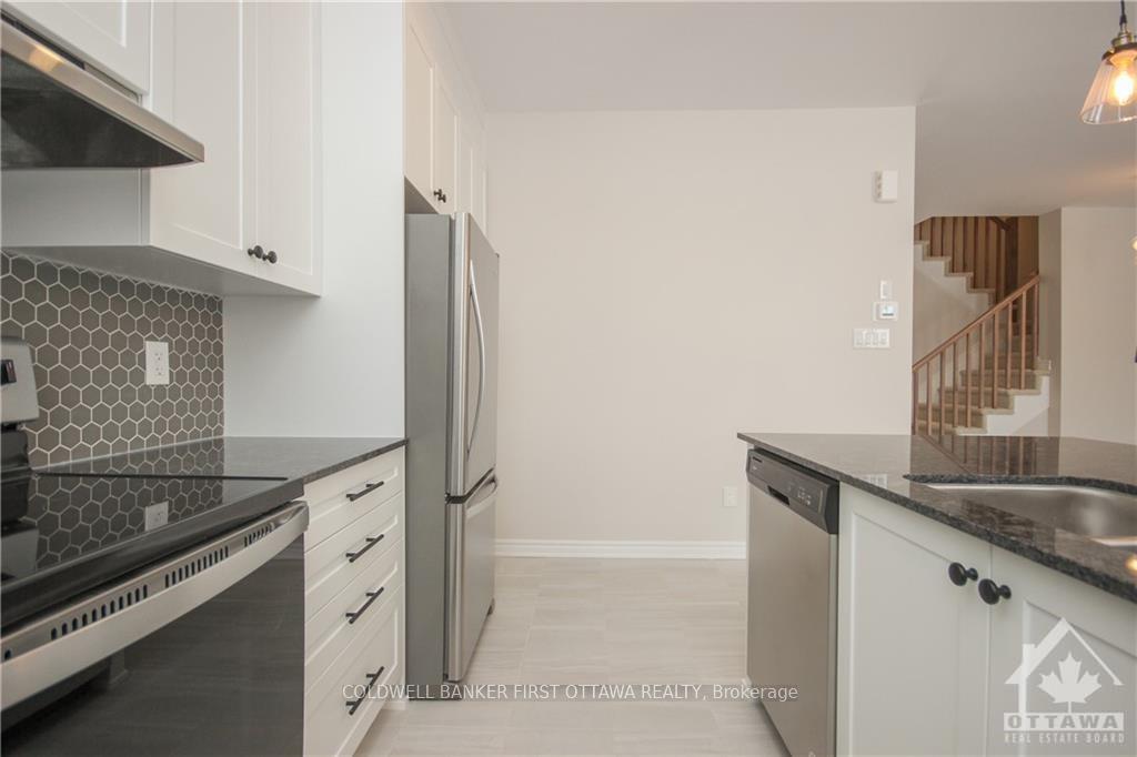Photo 14 of 72 Focality Crescent, Ottawa, Barrhaven - Half Moon Bay — HOMEH