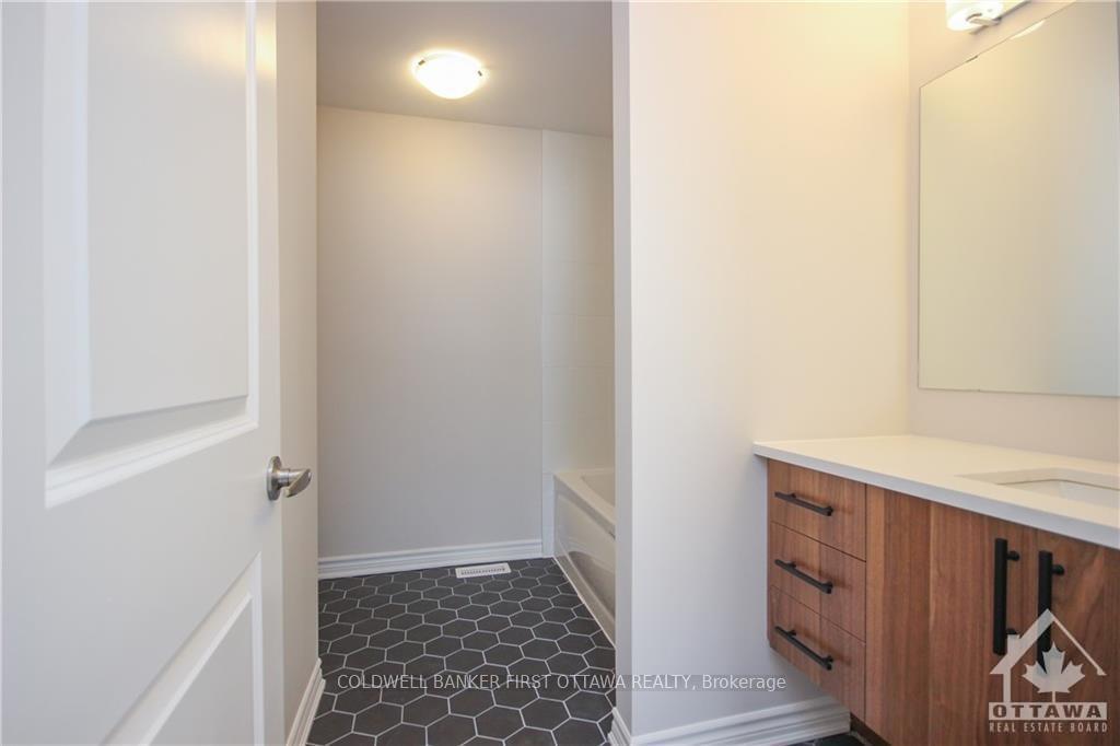 Photo 20 of 72 Focality Crescent, Ottawa, Barrhaven - Half Moon Bay — HOMEH
