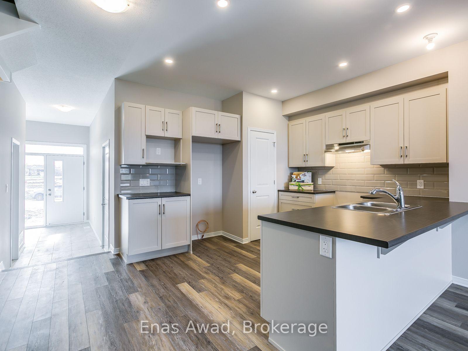 Photo 5 of 491 Cope Drive, Ottawa, Kanata - Emerald Meadows/Trailwest — HOMEH