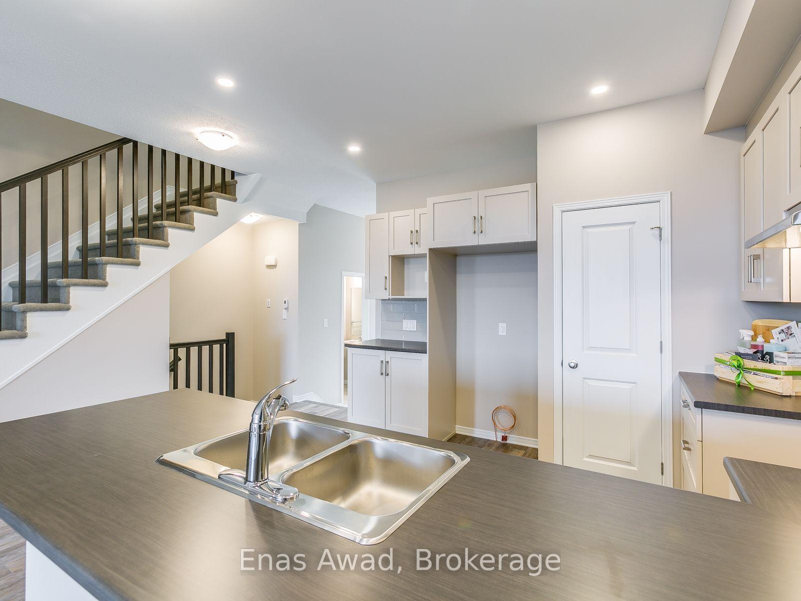 Photo 6 of 491 Cope Drive, Ottawa, Kanata - Emerald Meadows/Trailwest — HOMEH