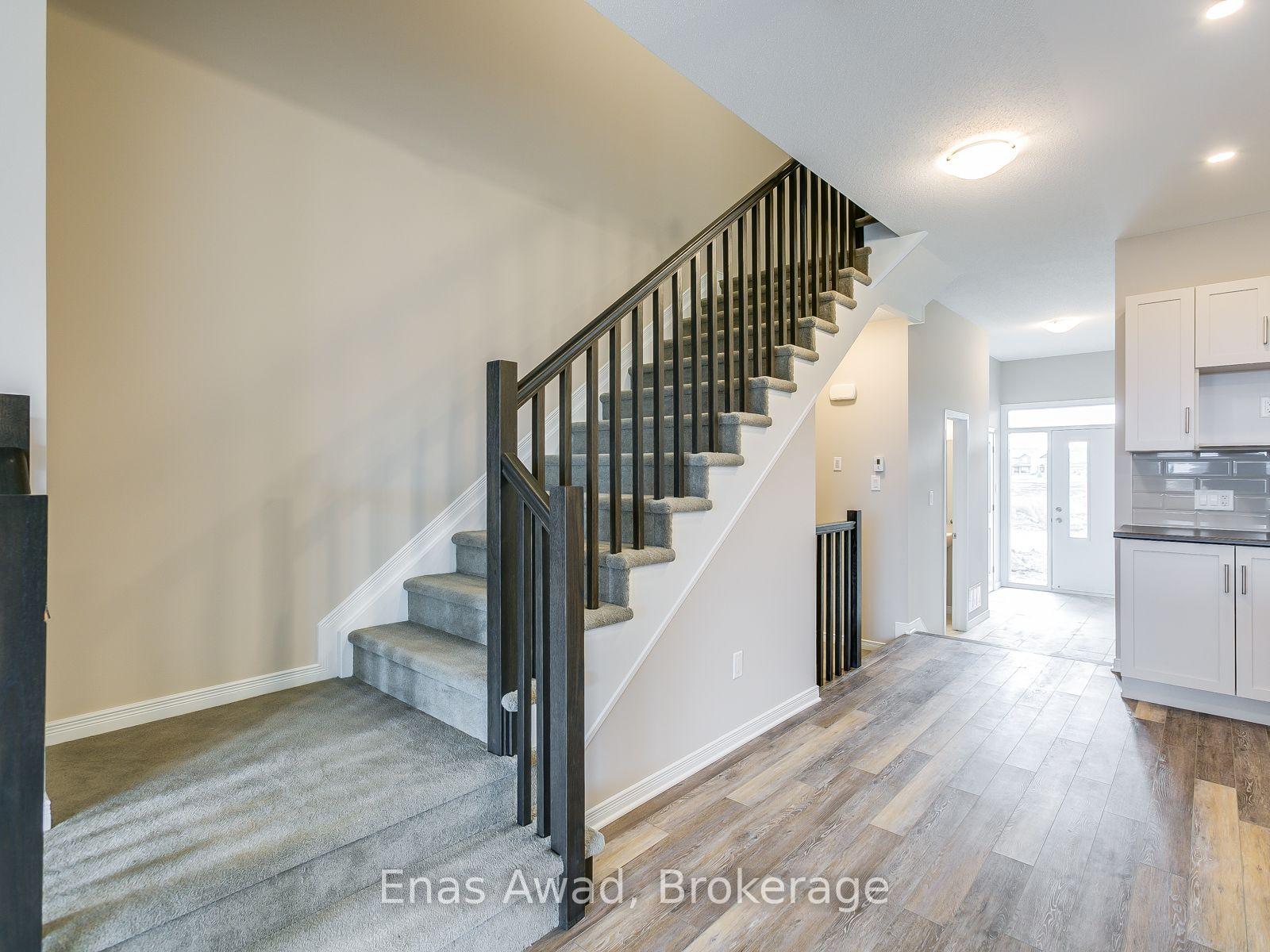 Photo 10 of 491 Cope Drive, Ottawa, Kanata - Emerald Meadows/Trailwest — HOMEH