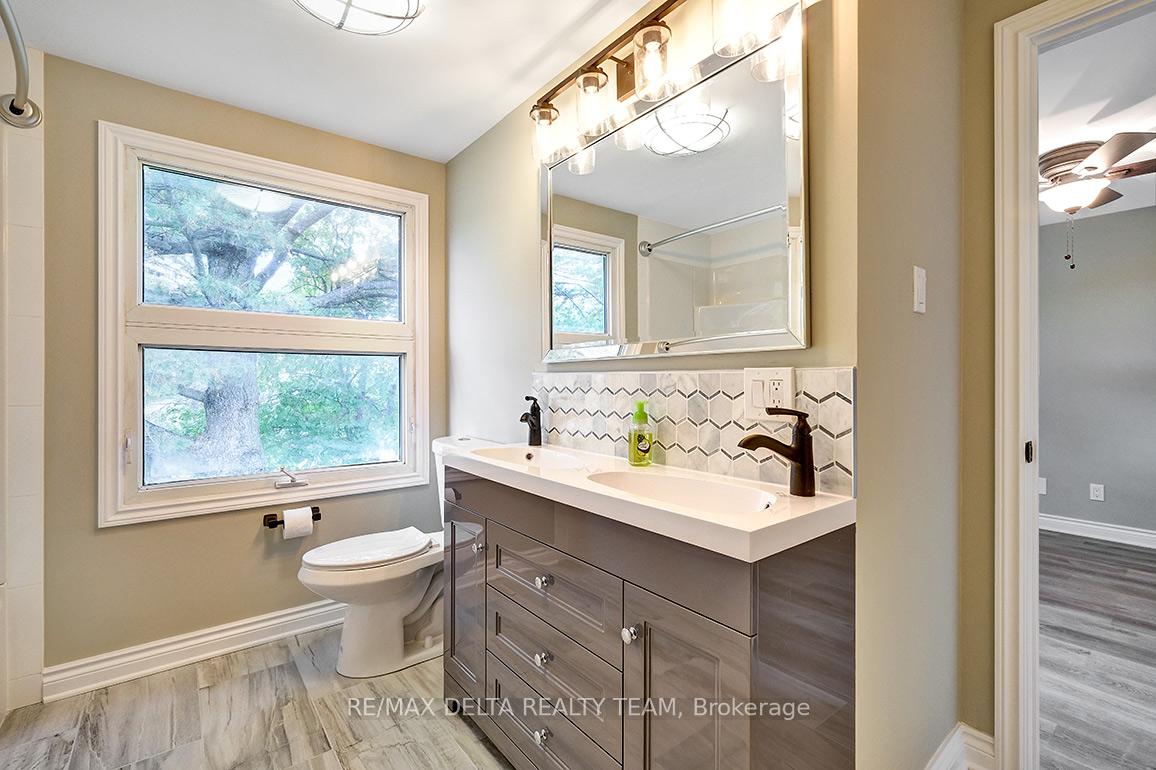 Photo 26 of 397 Phoenix Crescent, Ottawa, Bilberry Creek/Queenswood Heights — HOMEH
