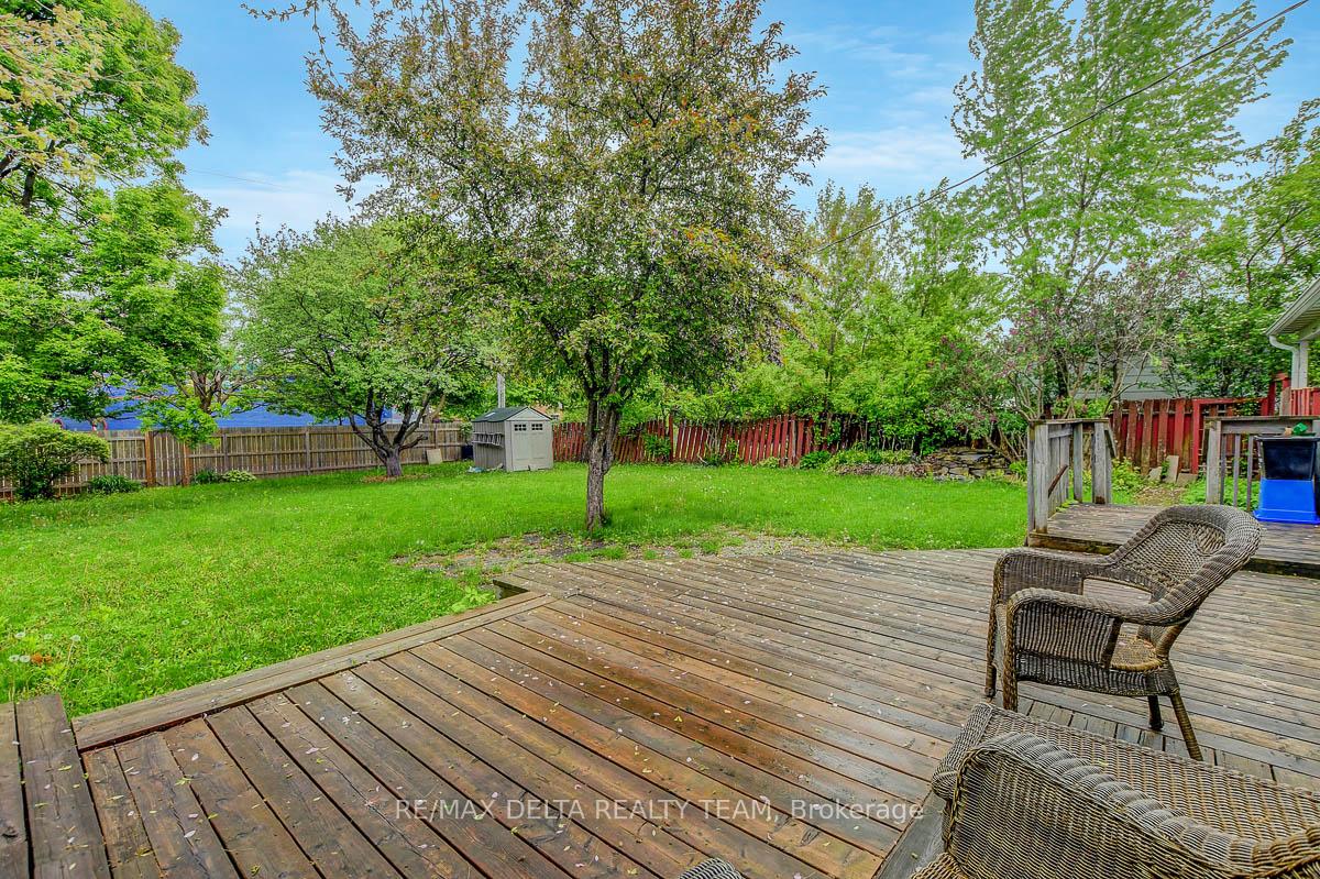 Photo 34 of 397 Phoenix Crescent, Ottawa, Bilberry Creek/Queenswood Heights — HOMEH