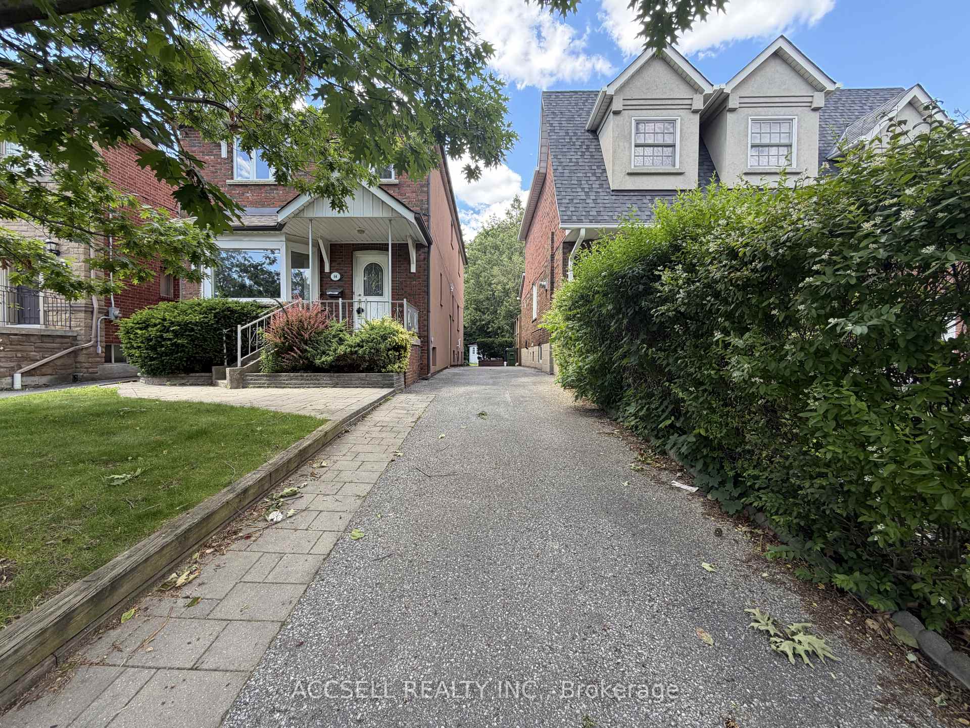 Photo 1 of 64 Parklea Drive, Toronto, Leaside — HOMEH
