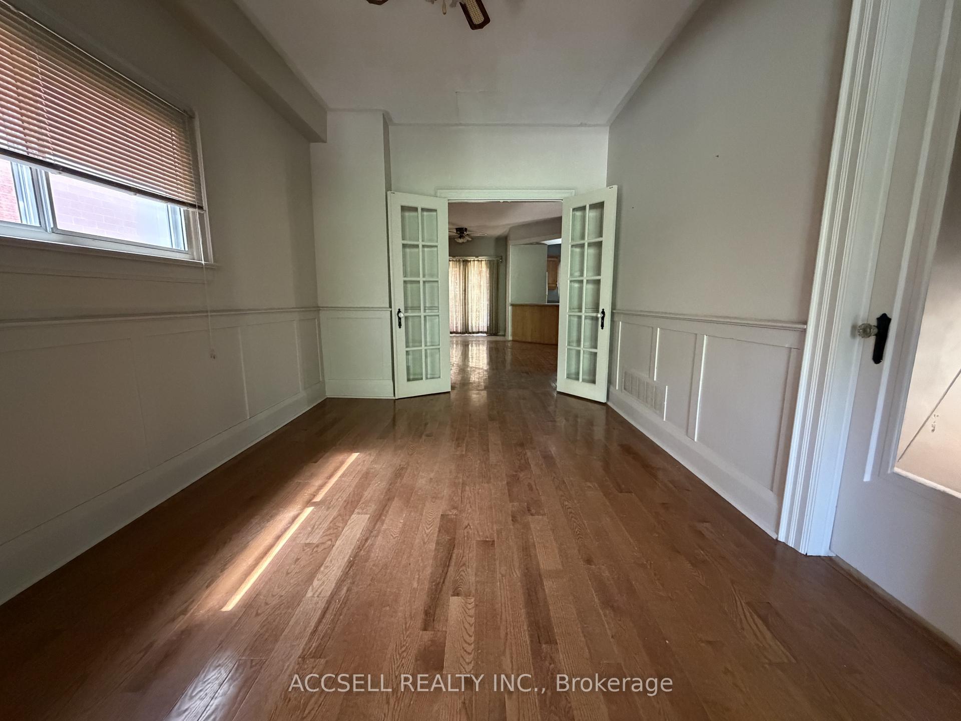 Photo 6 of 64 Parklea Drive, Toronto, Leaside — HOMEH