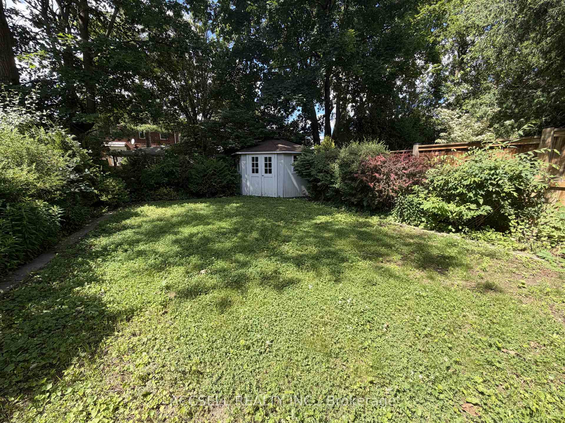 Photo 10 of 64 Parklea Drive, Toronto, Leaside — HOMEH