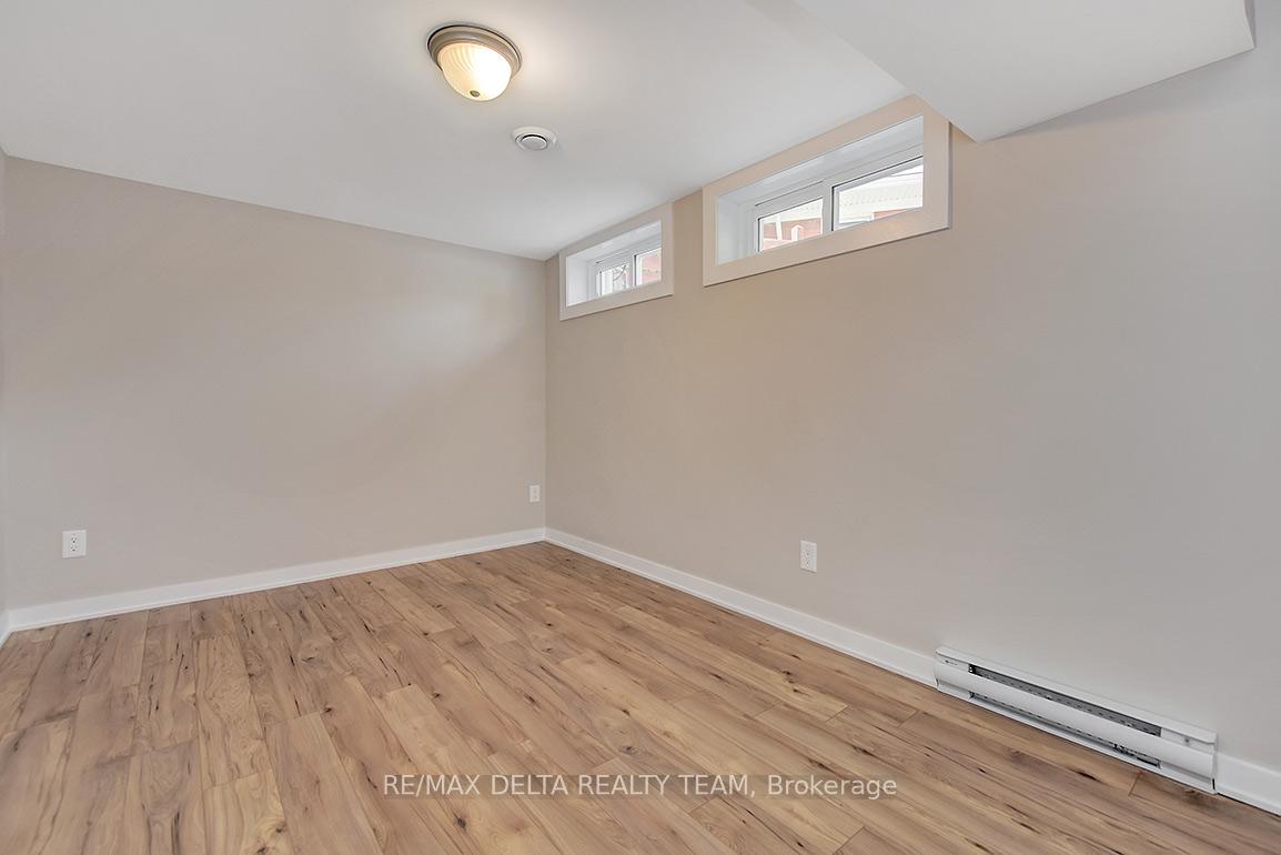 Photo 14 of Unit B, 2012 Haig Drive, Ottawa, Elmvale Acres — HOMEH