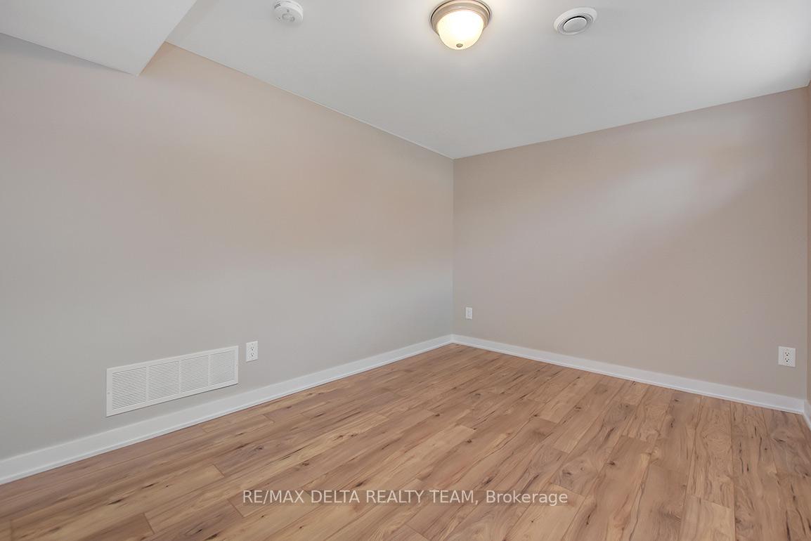 Photo 15 of Unit B, 2012 Haig Drive, Ottawa, Elmvale Acres — HOMEH