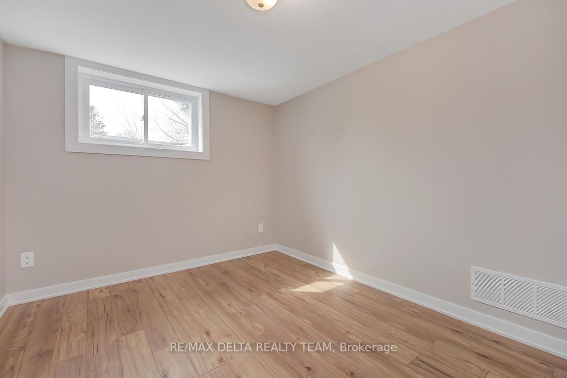 Photo 18 of Unit B, 2012 Haig Drive, Ottawa, Elmvale Acres — HOMEH