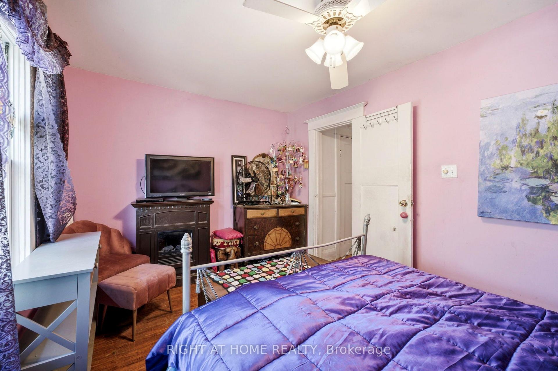 Photo 15 of 290 Mcroberts Avenue, Toronto, Caledonia-Fairbank — HOMEH
