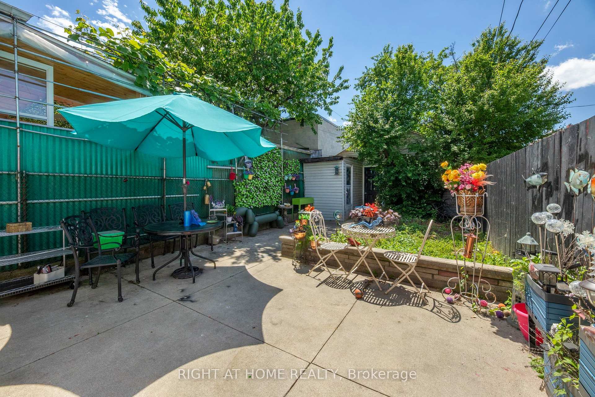 Photo 26 of 290 Mcroberts Avenue, Toronto, Caledonia-Fairbank — HOMEH