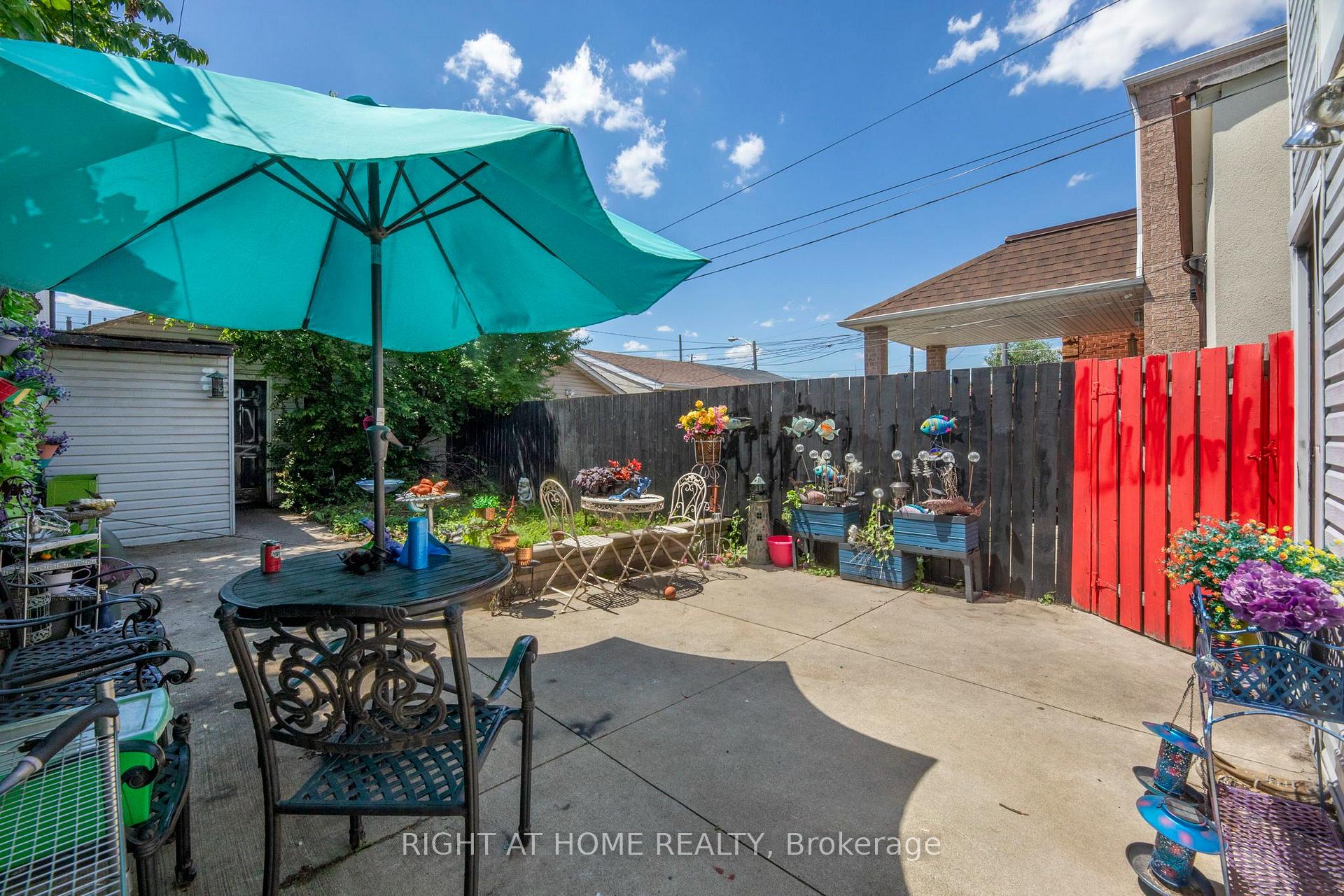 Photo 27 of 290 Mcroberts Avenue, Toronto, Caledonia-Fairbank — HOMEH