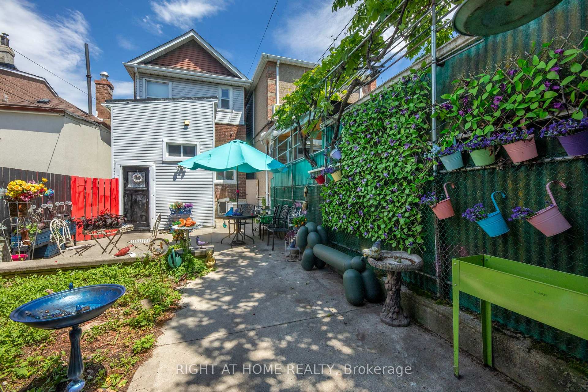 Photo 28 of 290 Mcroberts Avenue, Toronto, Caledonia-Fairbank — HOMEH