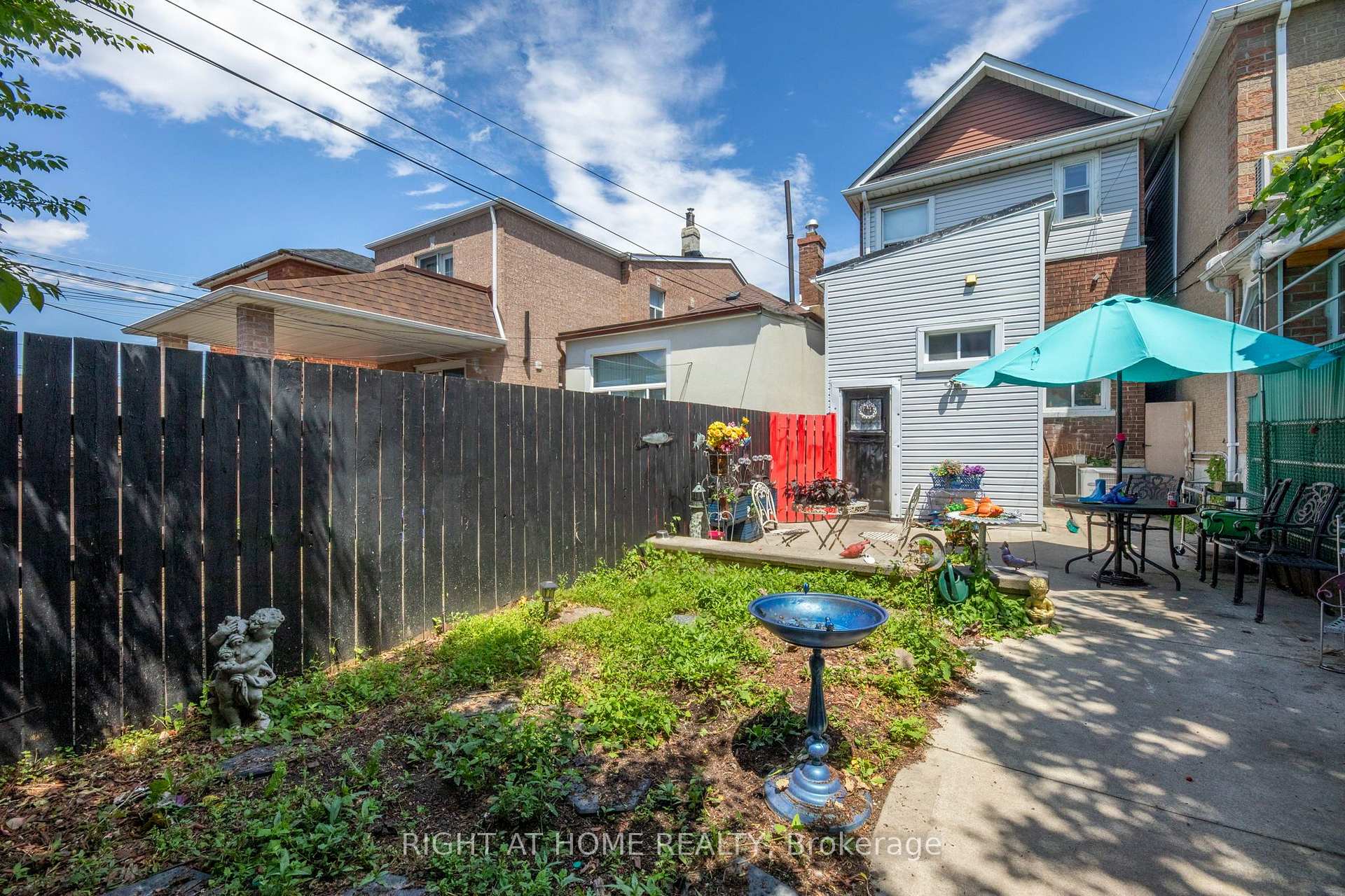 Photo 29 of 290 Mcroberts Avenue, Toronto, Caledonia-Fairbank — HOMEH