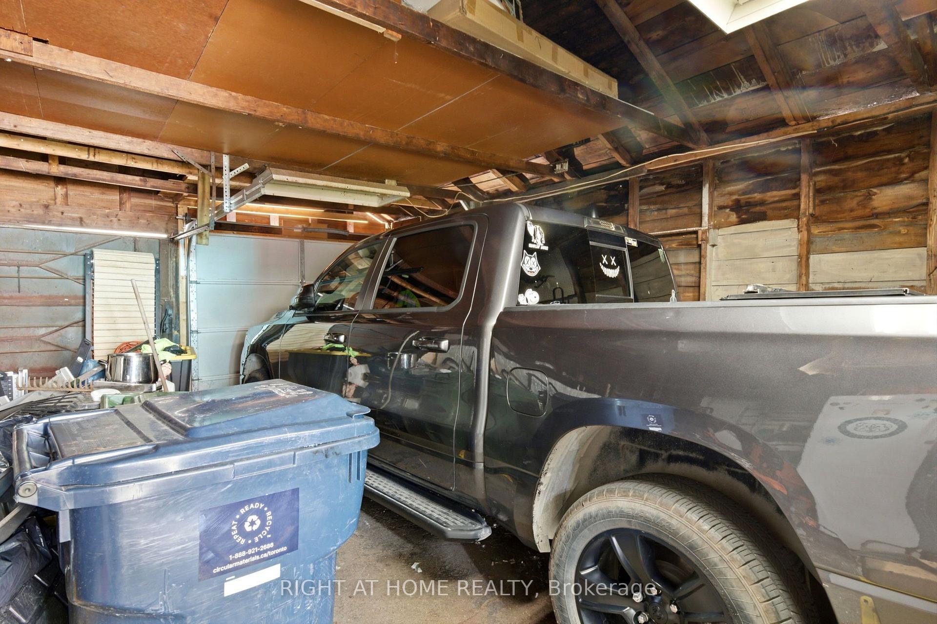 Photo 32 of 290 Mcroberts Avenue, Toronto, Caledonia-Fairbank — HOMEH