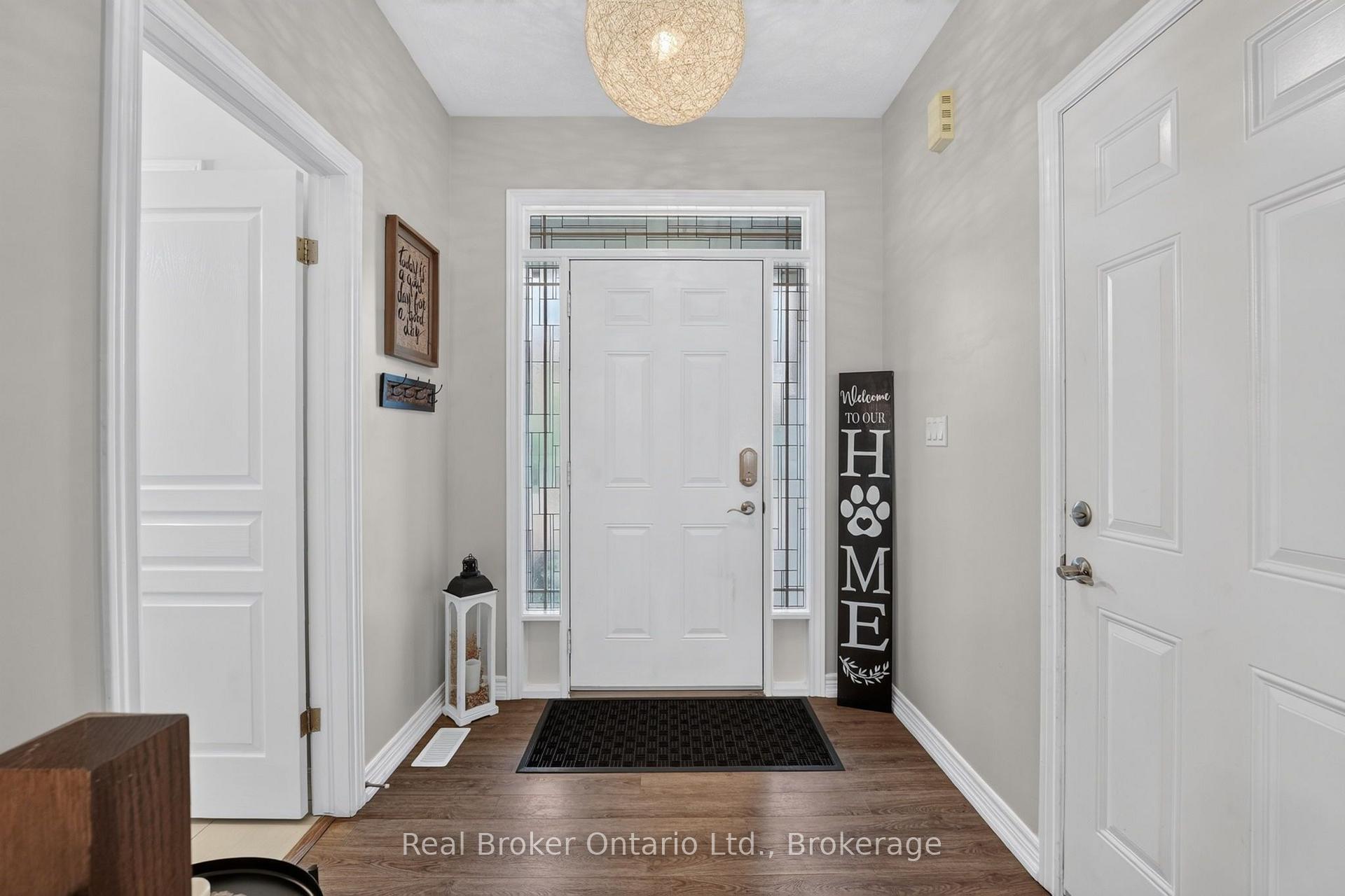 Photo 4 of 81 Showcase Drive, Hamilton, Rural Glanbrook — HOMEH