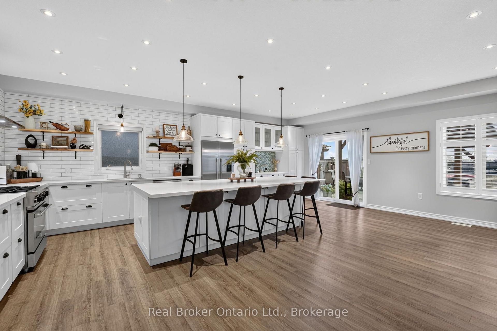 Photo 9 of 81 Showcase Drive, Hamilton, Rural Glanbrook — HOMEH
