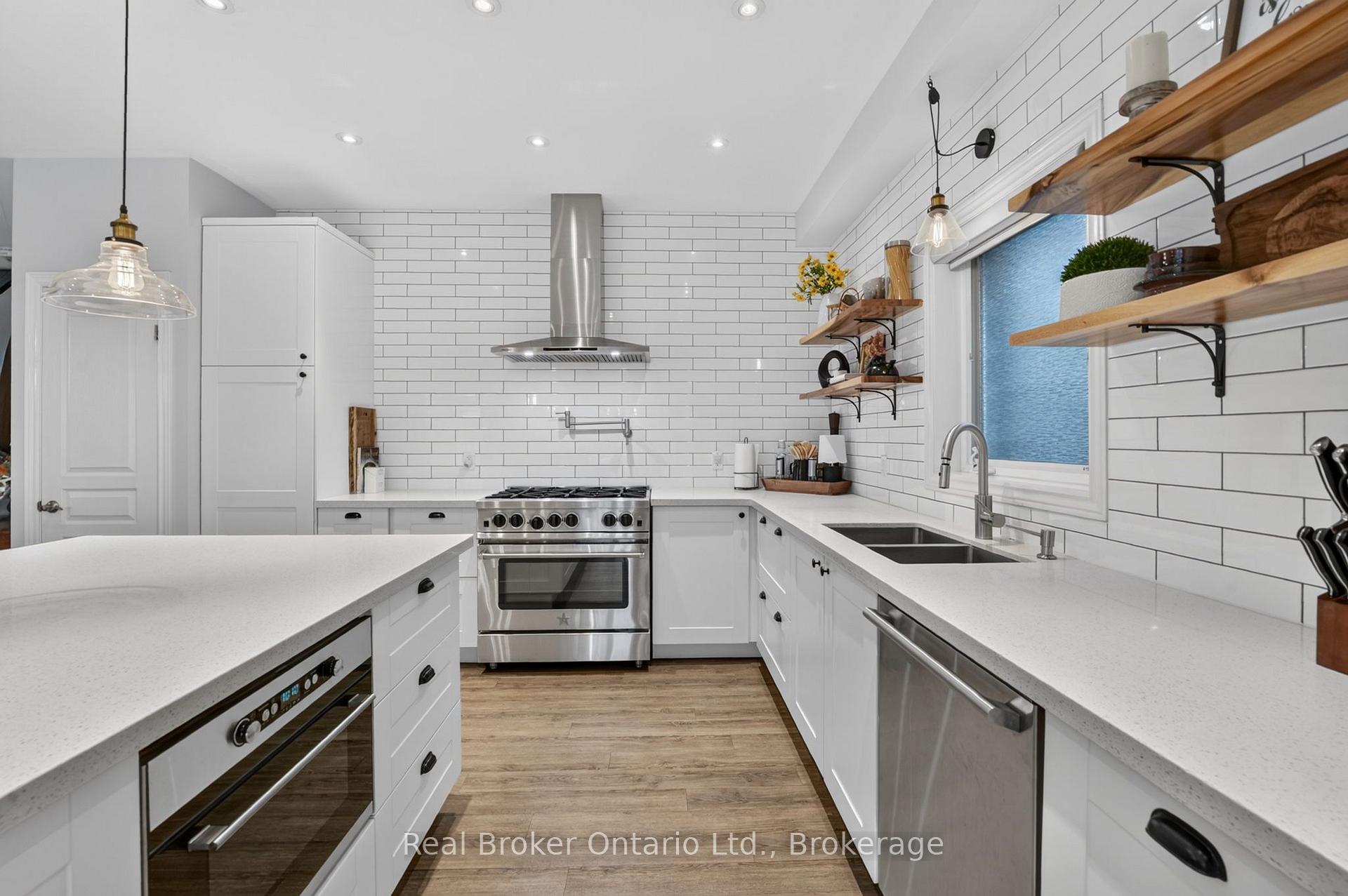 Photo 13 of 81 Showcase Drive, Hamilton, Rural Glanbrook — HOMEH