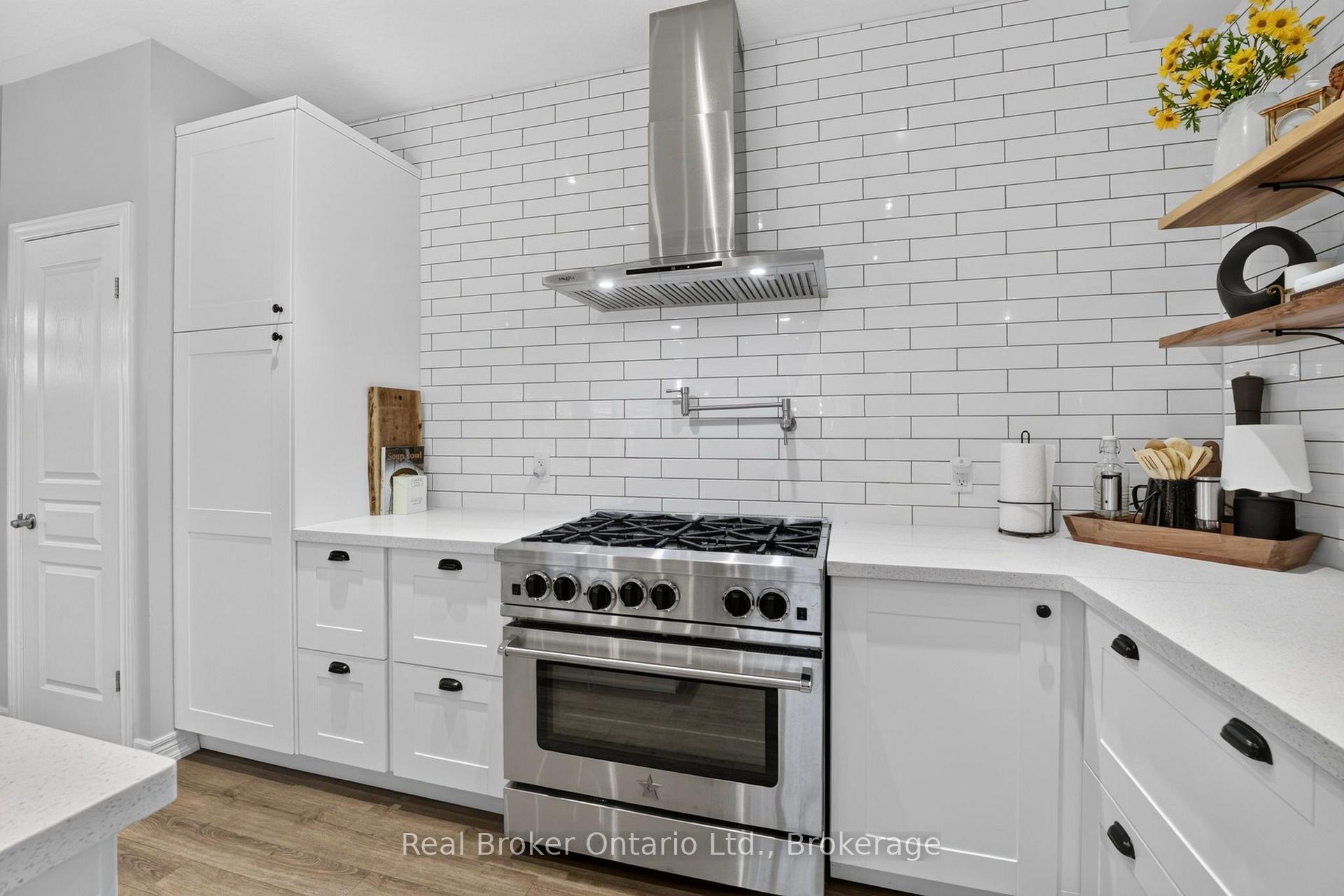 Photo 14 of 81 Showcase Drive, Hamilton, Rural Glanbrook — HOMEH