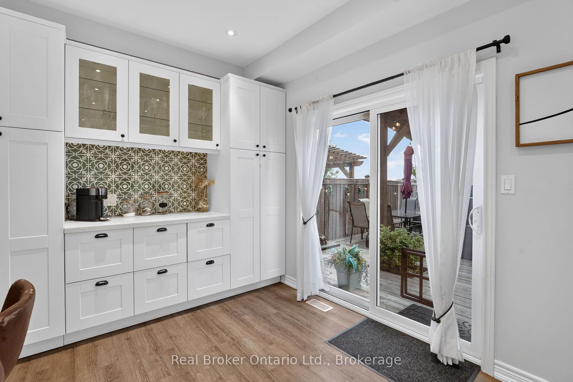 Photo 17 of 81 Showcase Drive, Hamilton, Rural Glanbrook — HOMEH