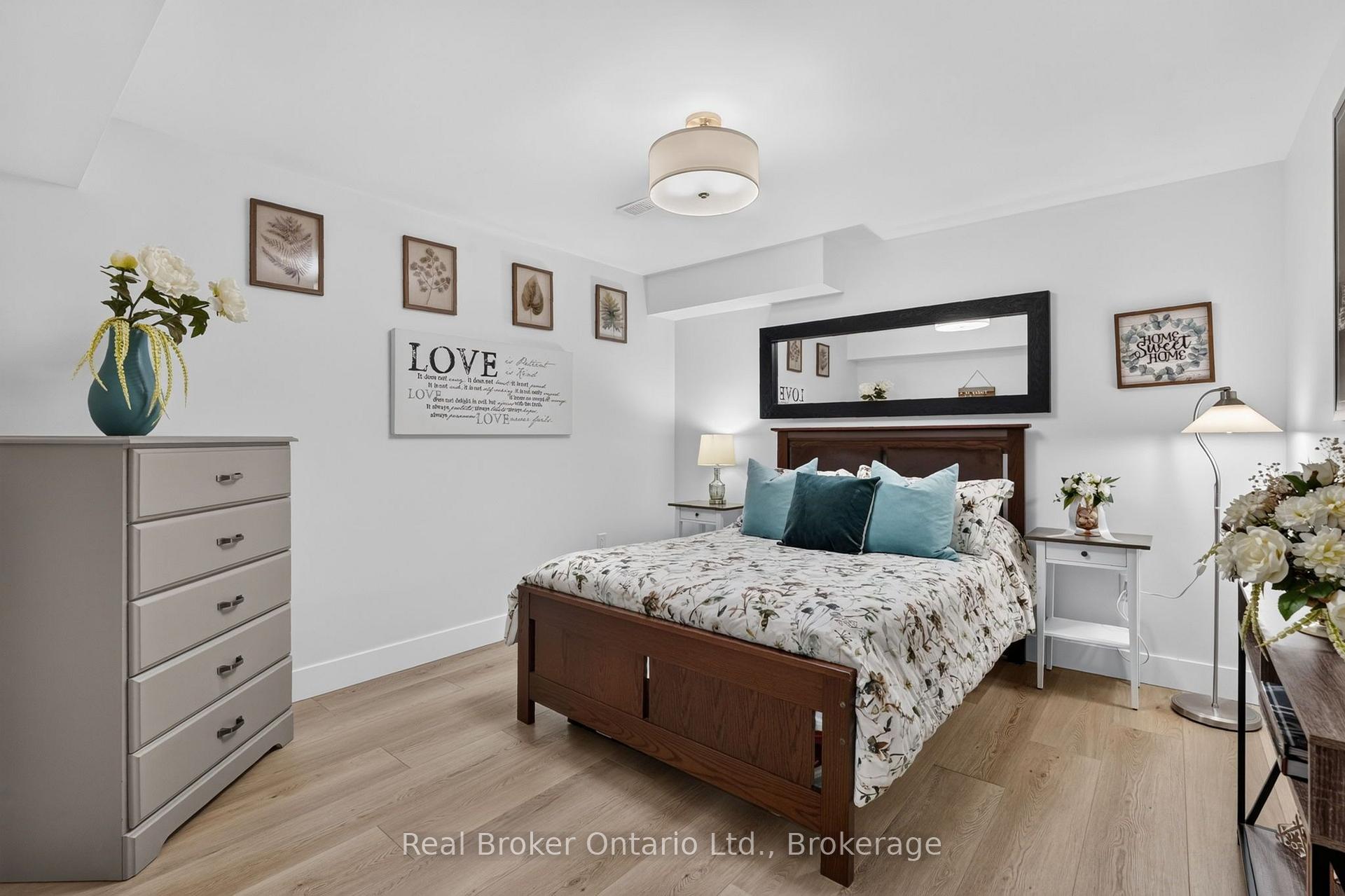 Photo 42 of 81 Showcase Drive, Hamilton, Rural Glanbrook — HOMEH