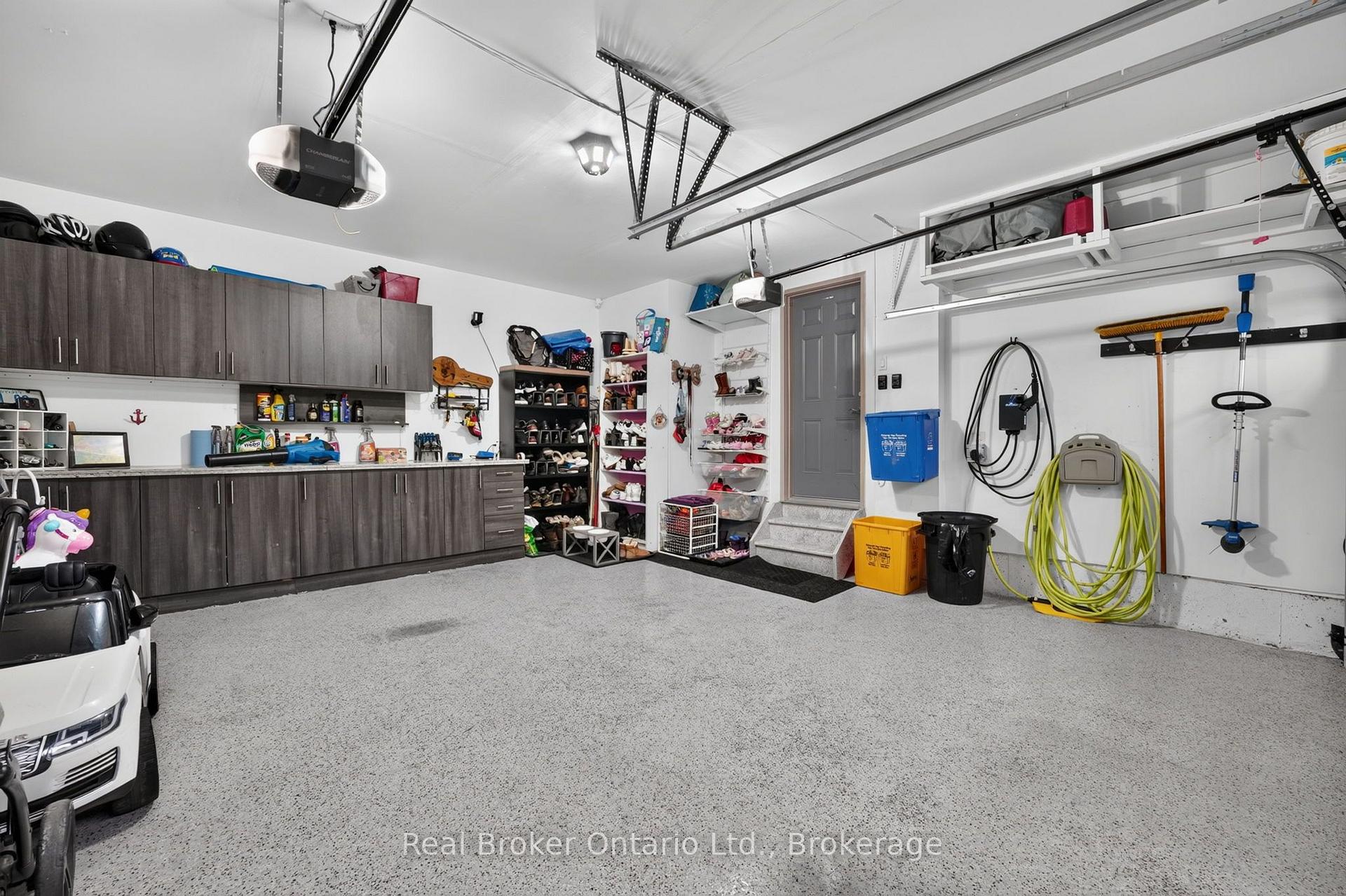 Photo 49 of 81 Showcase Drive, Hamilton, Rural Glanbrook — HOMEH