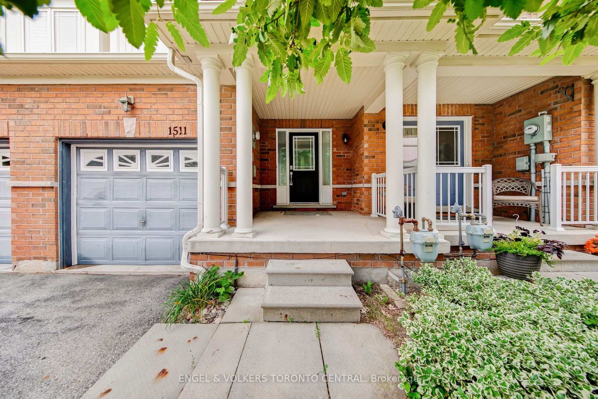 Photo 1 of 1511 Glenbourne Drive, Oshawa, Pinecrest — HOMEH