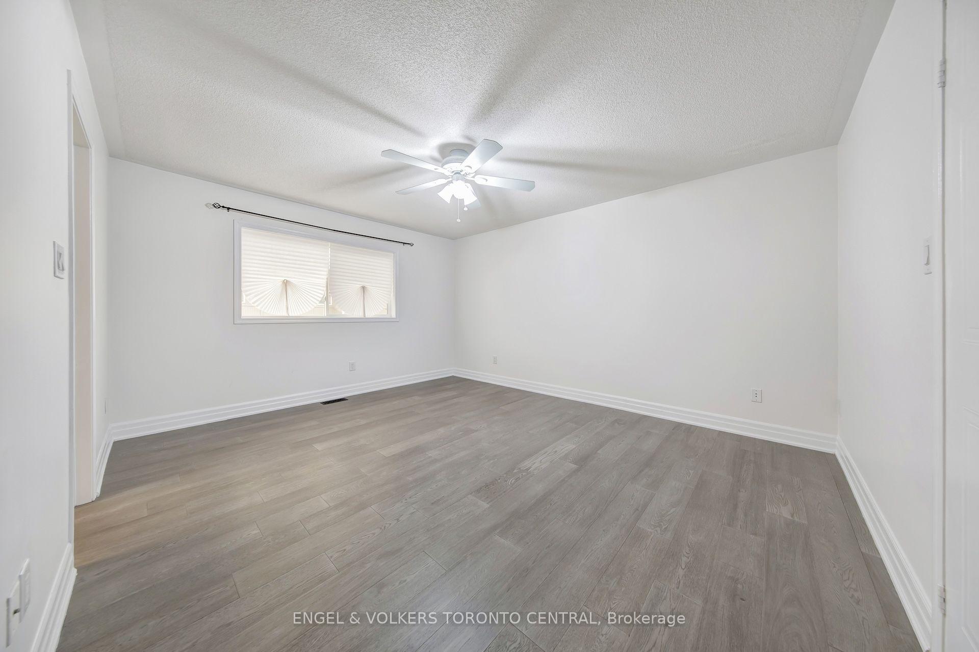 Photo 9 of 1511 Glenbourne Drive, Oshawa, Pinecrest — HOMEH