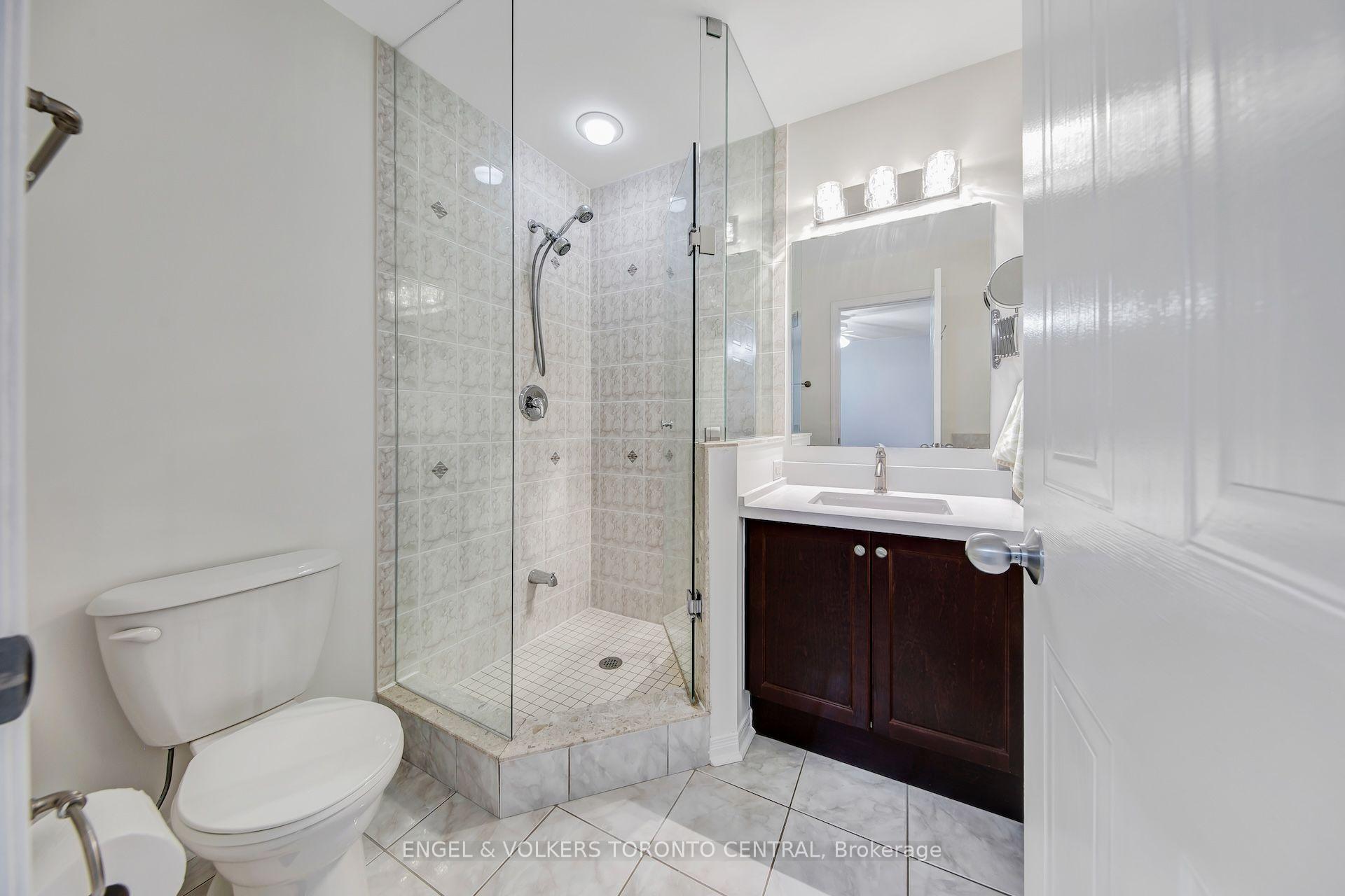 Photo 10 of 1511 Glenbourne Drive, Oshawa, Pinecrest — HOMEH