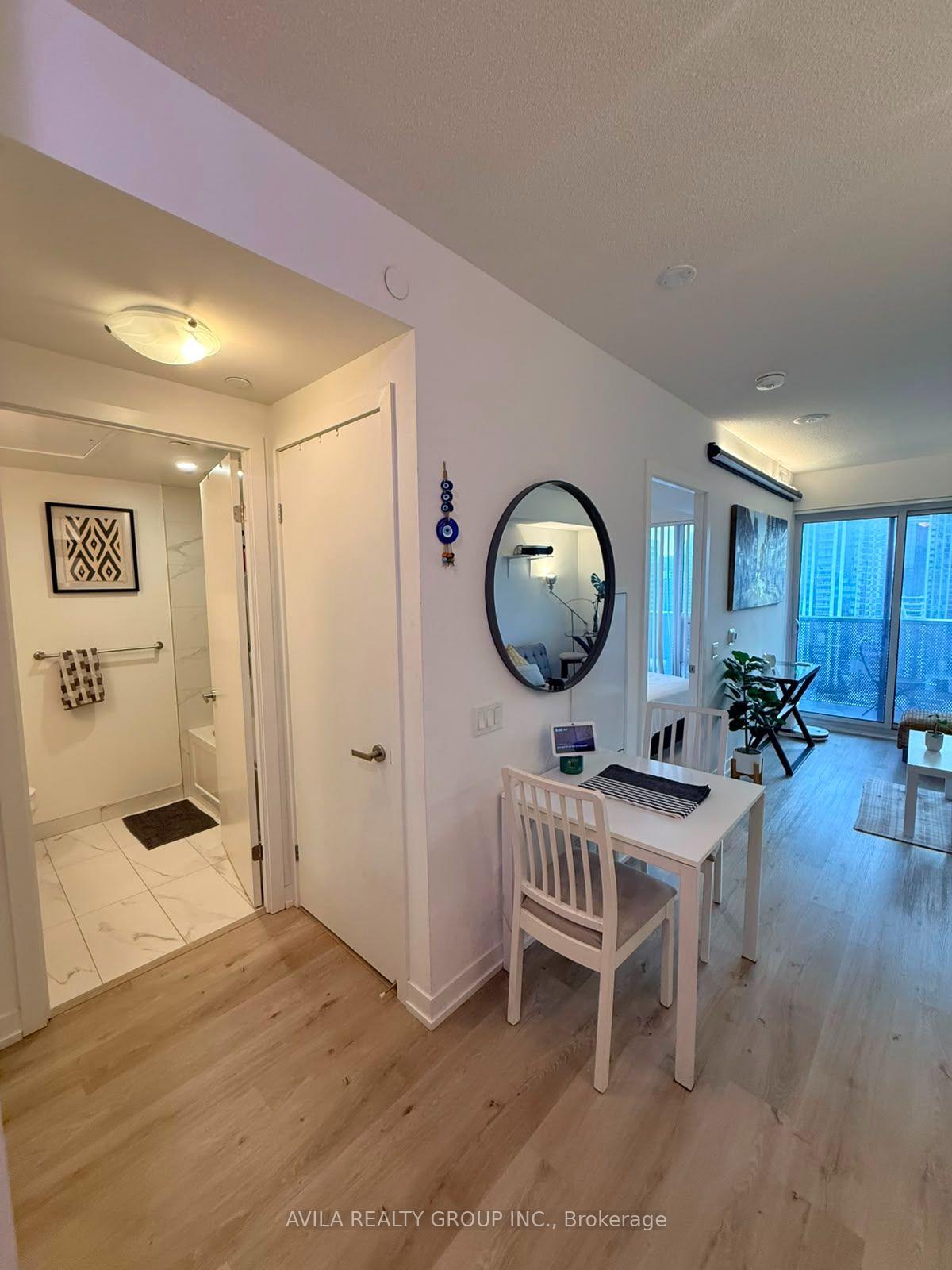 Photo 4 of Unit 2612, 138 Downes Street, Toronto, Waterfront Communities — HOMEH