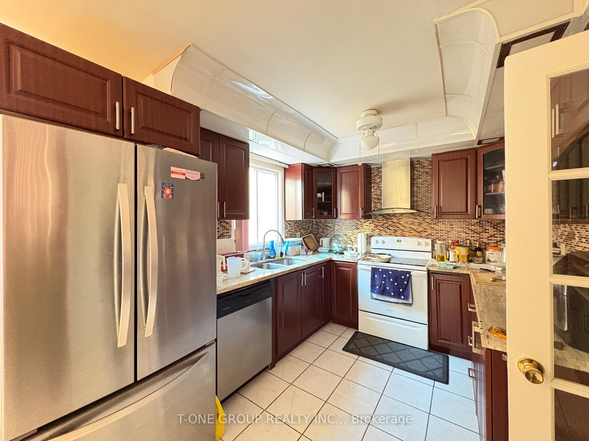 Photo 1 of Unit 1st &2nd Fl(No Master BR, 59 Chloe Crescent, Markham, Middlefield — HOMEH