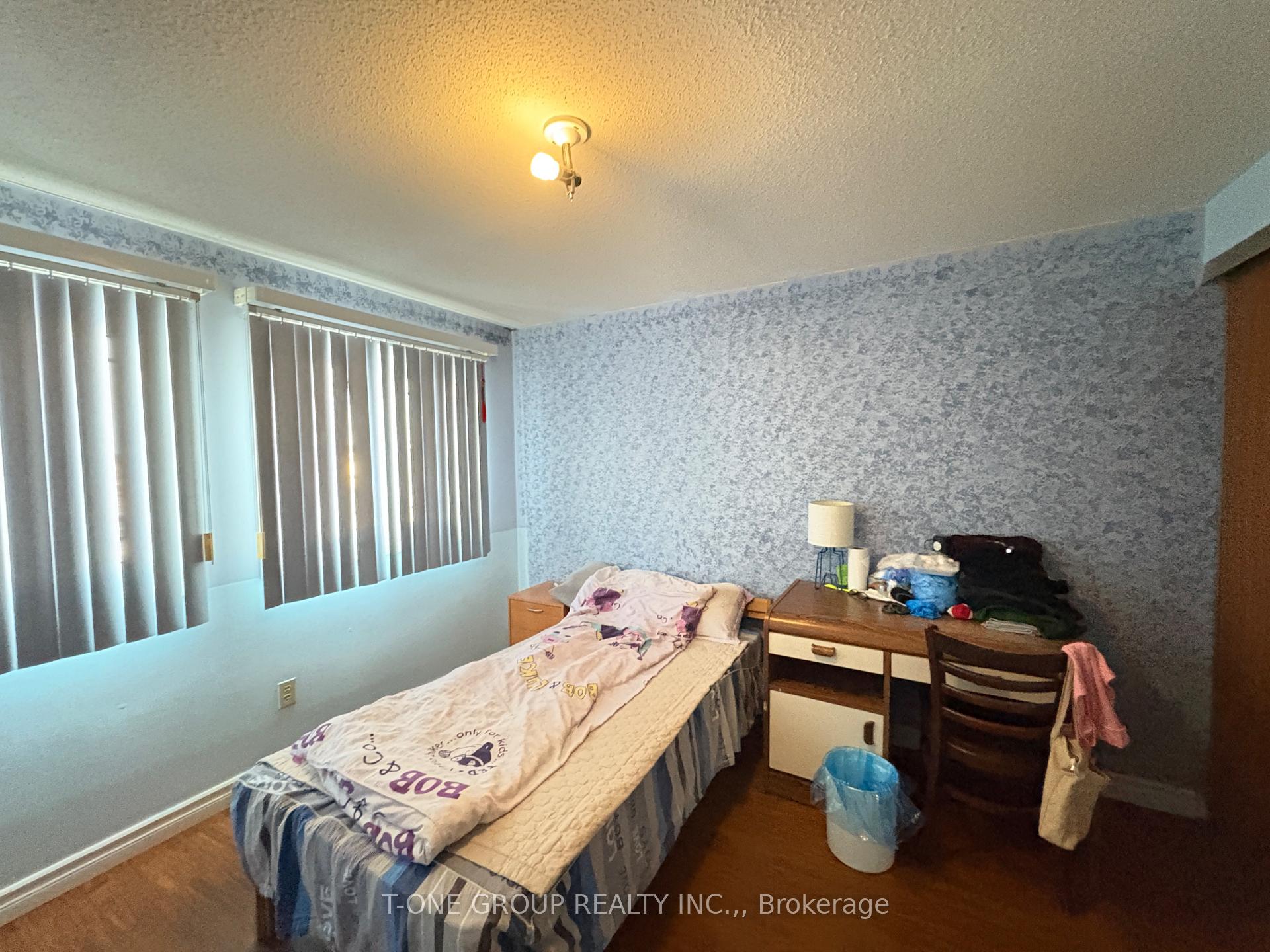 Photo 6 of Unit 1st &2nd Fl(No Master BR, 59 Chloe Crescent, Markham, Middlefield — HOMEH