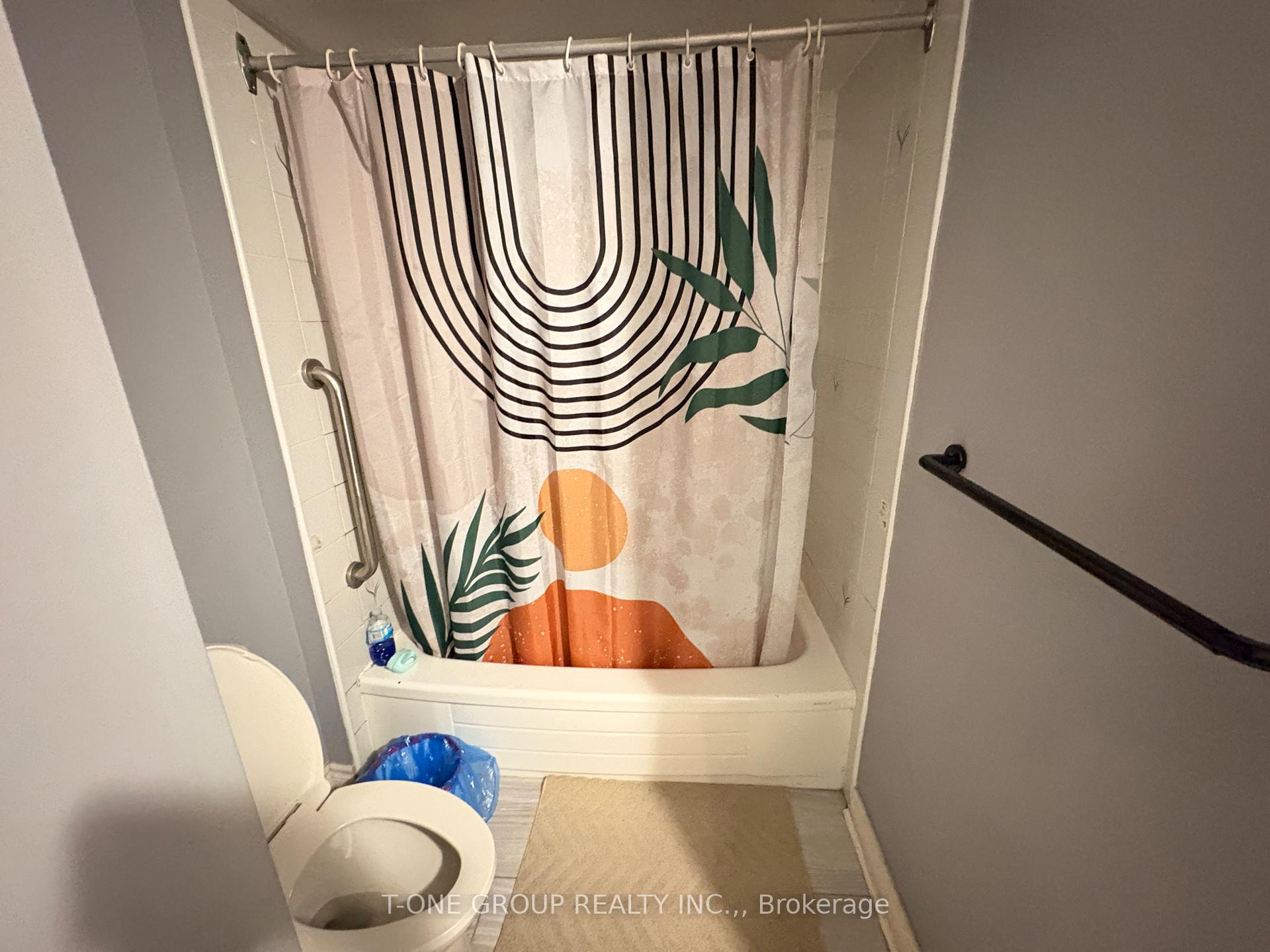 Photo 10 of Unit 1st &2nd Fl(No Master BR, 59 Chloe Crescent, Markham, Middlefield — HOMEH