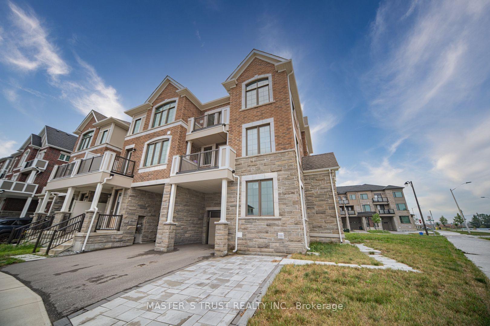 Photo 2 of 286 Beaverbrae Drive, Markham, Victoria Square — HOMEH