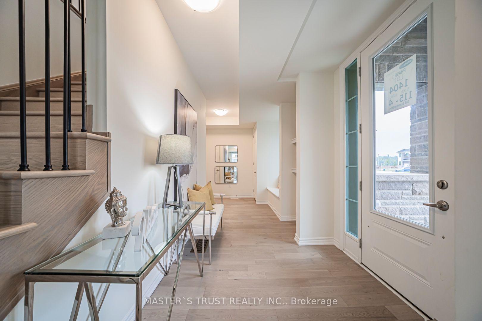 Photo 4 of 286 Beaverbrae Drive, Markham, Victoria Square — HOMEH