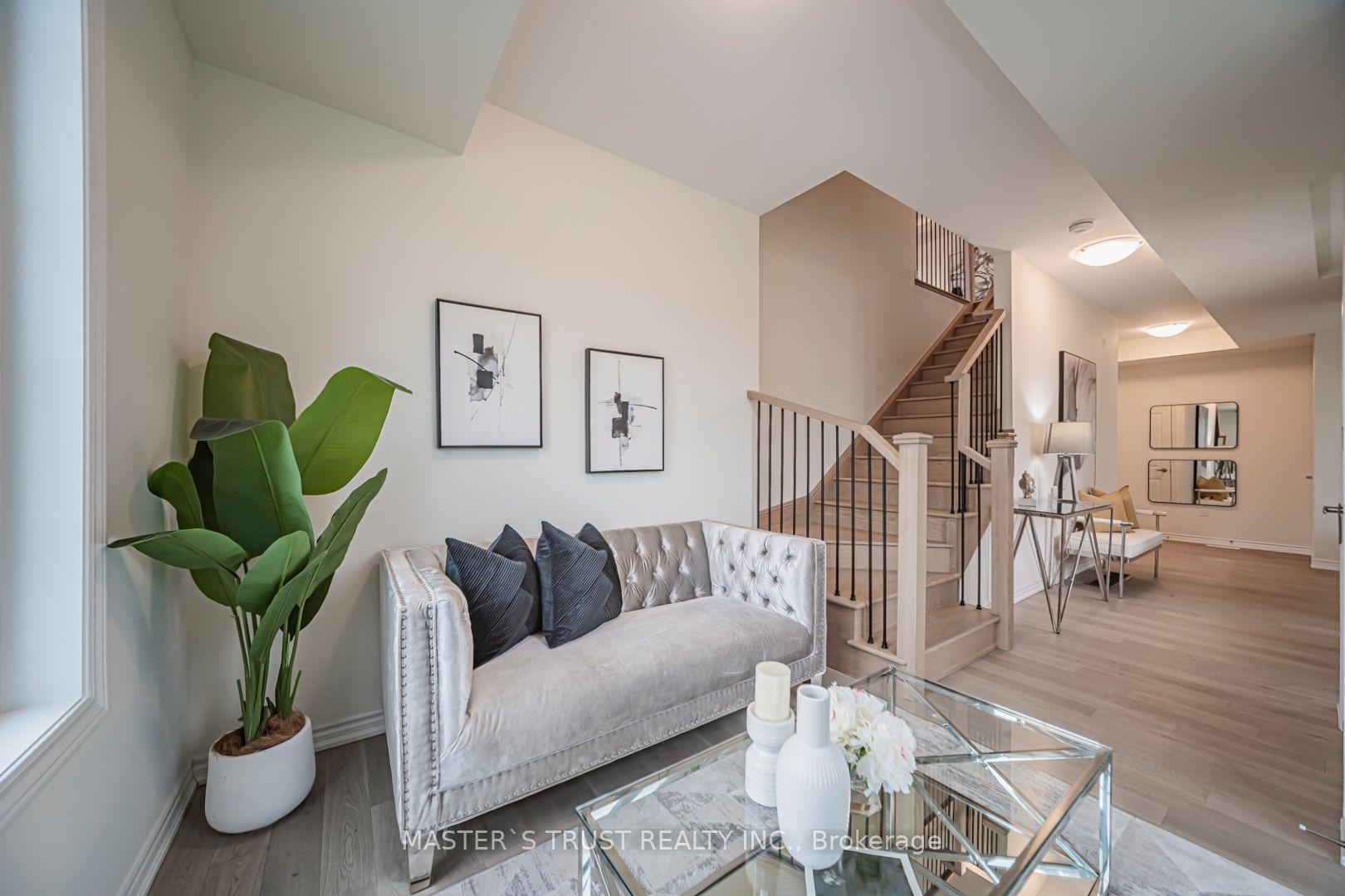 Photo 9 of 286 Beaverbrae Drive, Markham, Victoria Square — HOMEH