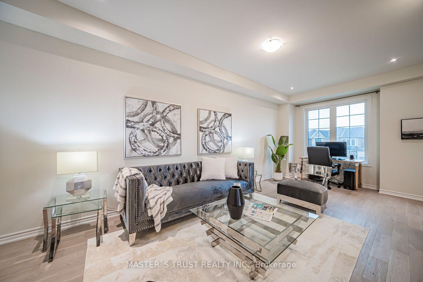 Photo 13 of 286 Beaverbrae Drive, Markham, Victoria Square — HOMEH