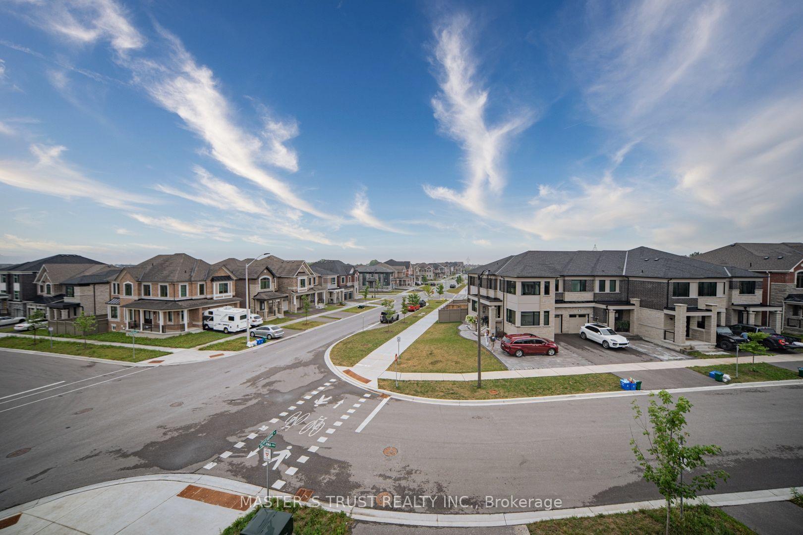 Photo 32 of 286 Beaverbrae Drive, Markham, Victoria Square — HOMEH