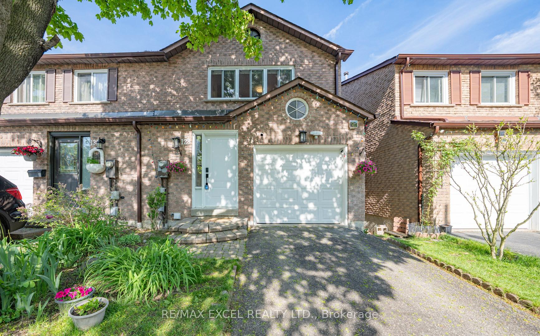 Front of 128 Cottonwood Court