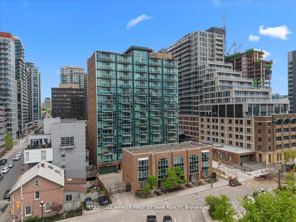 Front of Unit 1203, 134 York Street