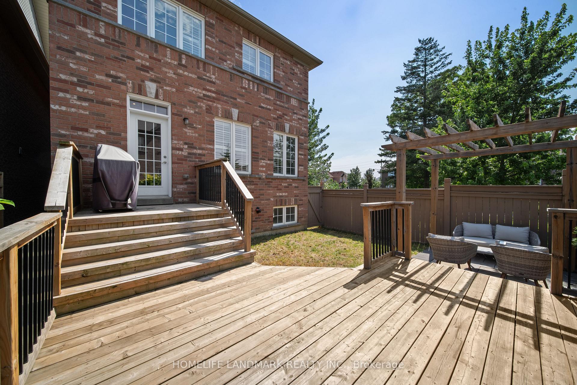 Photo 12 of 50 Keith-Wright Crescent, Ajax, Northeast Ajax — HOMEH